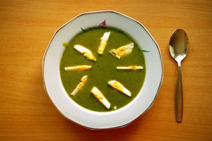 Mountain sorrel soup with sliced eggs