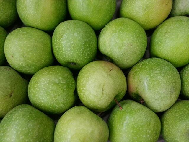 Bright green Granny Smith apples